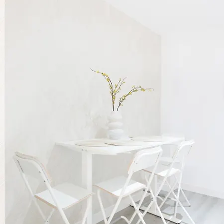 Apartament Stylish & Cozy In